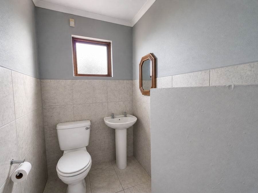 4 Bedroom Property for Sale in Gonubie Eastern Cape